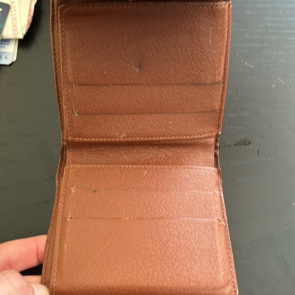 Louis Vuitton Wallet - Picture 10 of 11